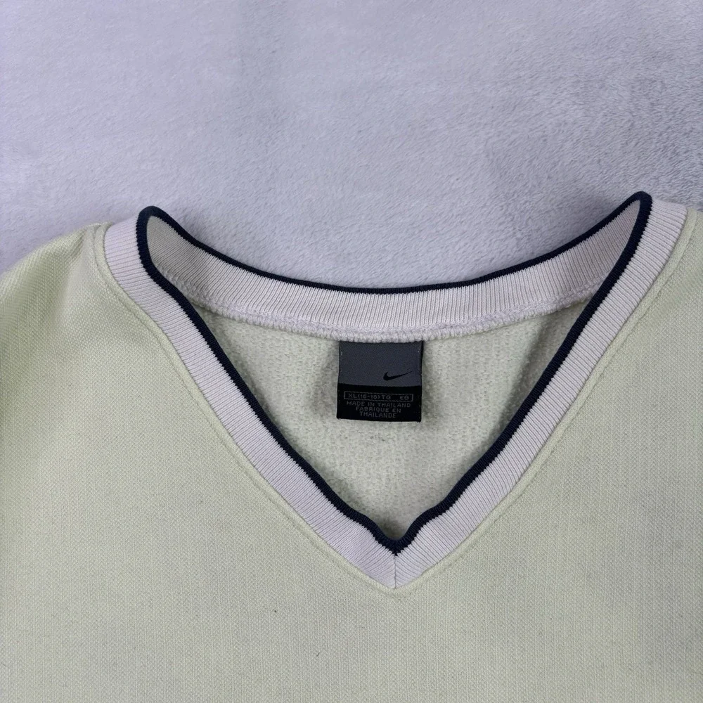 Y2K Nike Tennis Green V-Neck Long Sleeve Sweatshirt Women's XL Distressed